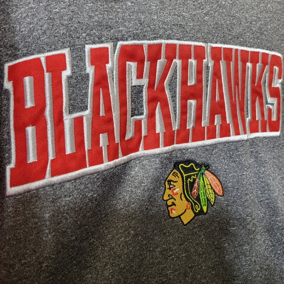 NHL Chicago Blackhawks Hoodie Men's 2XL Red/Gray Embroidered Hooded Sweatshirt - Picture 4 of 10